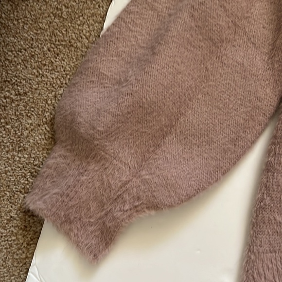 Abercrombie sweater - Picture 4 of 5